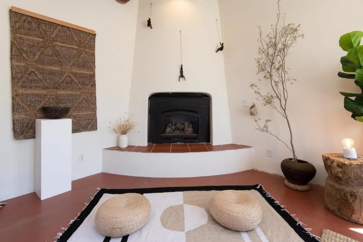 Renovated Lodge - Room 2 With Pool Access 조슈아 트리 외부 사진