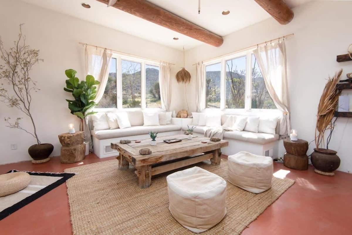 Renovated Lodge - Room 2 With Pool Access 조슈아 트리 외부 사진